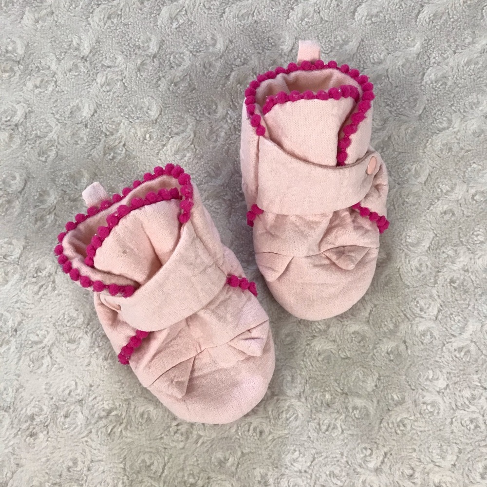 Target Pink Dinosaur Booties Dino 6-9 Months